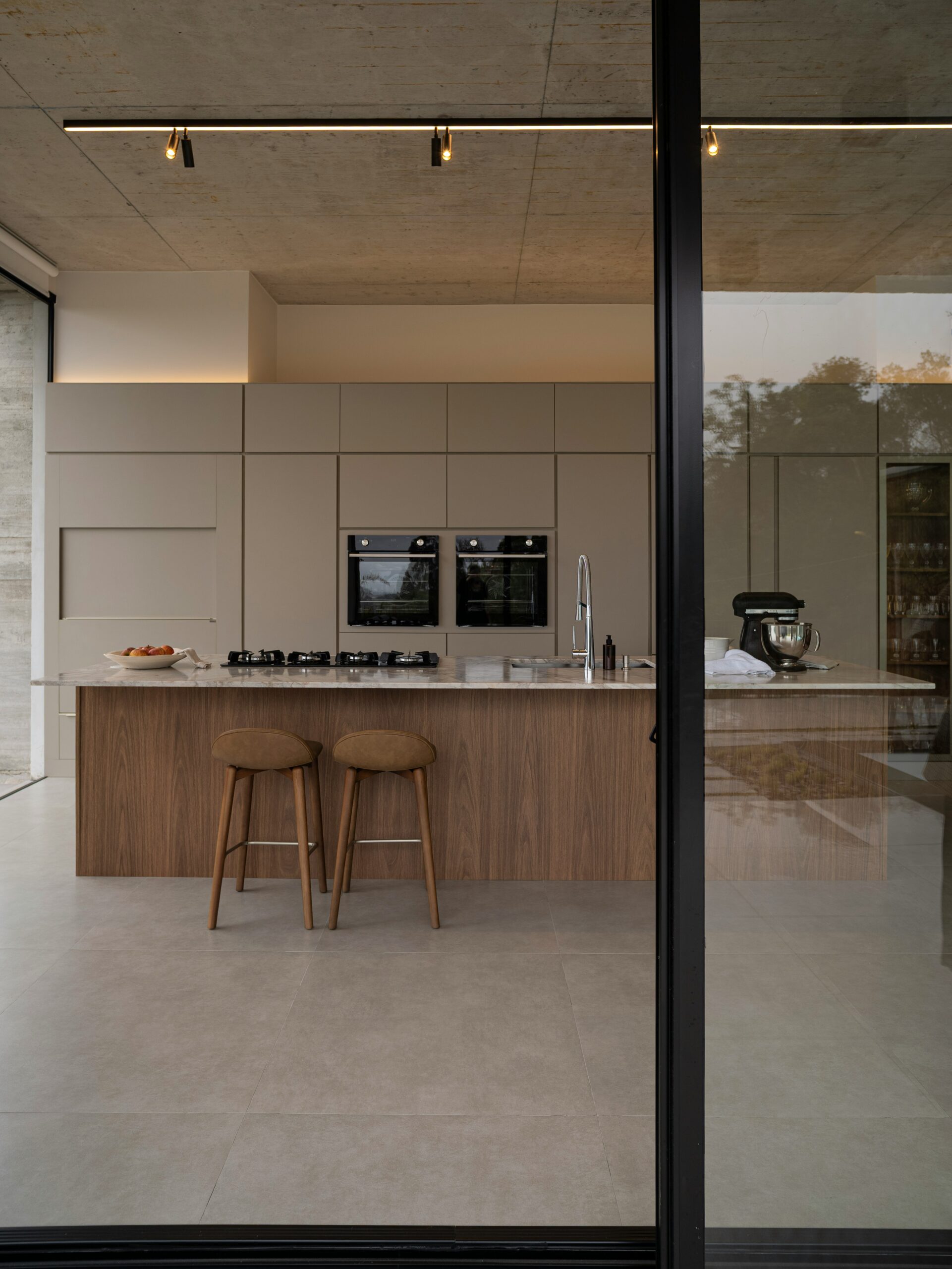 Modern Kitchen Layout